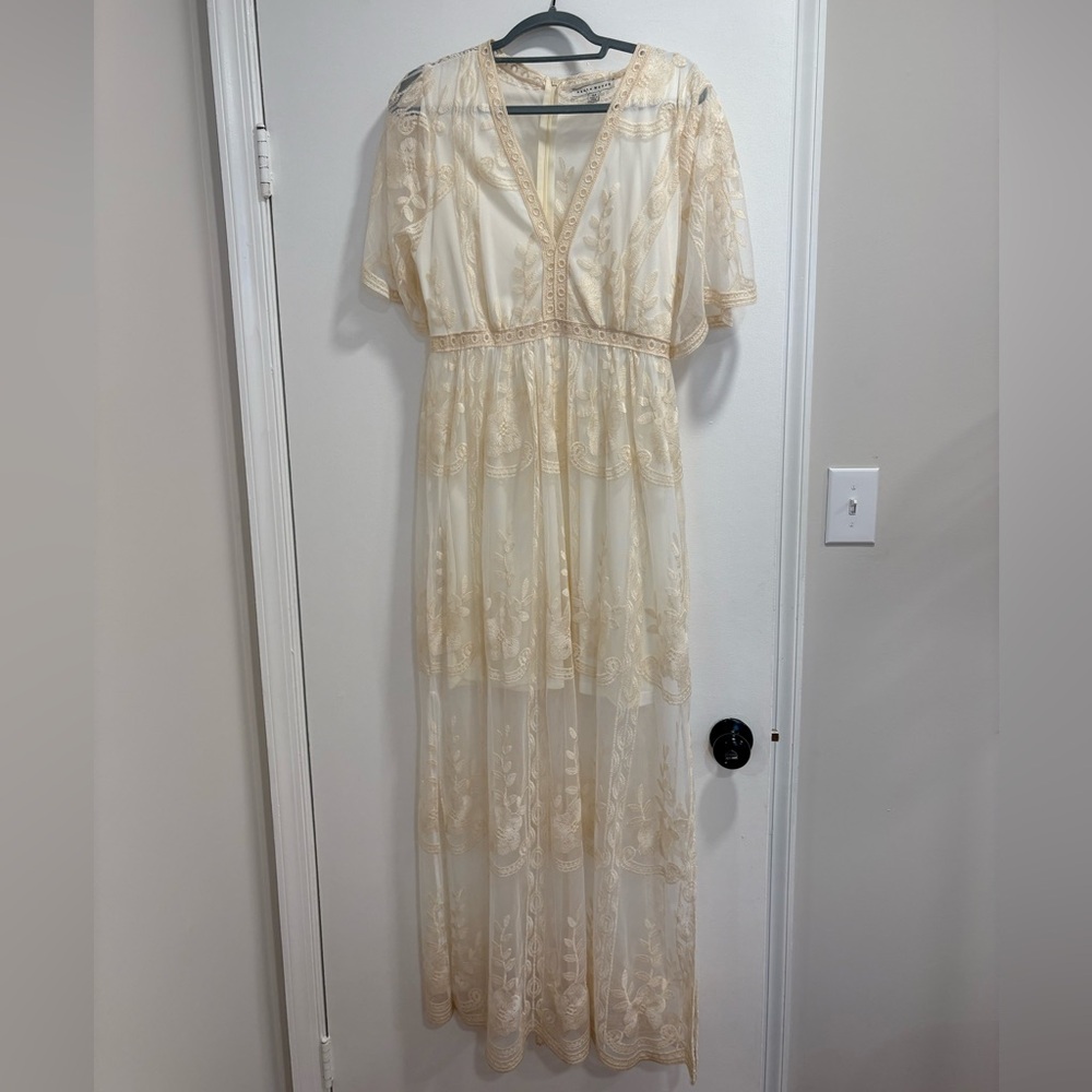 Bella Ella Boutique Ivory Lace Maxi Dress